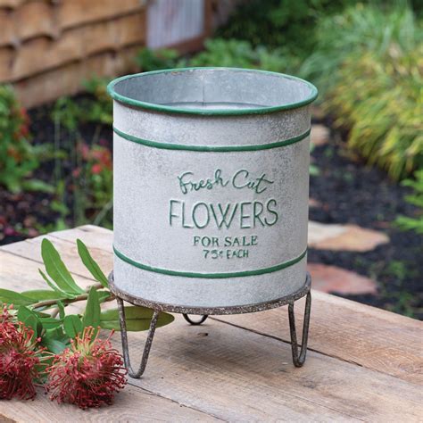 Flower bin - Create a garden in the spring sensory bin. Fill a small plastic tub with flowers, leaves and spools. Separate the flowers and leaves from the main stem, making sure that each flower and leaf has its own stem just long enough to insert into an opening in a spool. Show your toddler how to fit the stems into the spools, then allow your child …